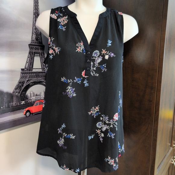 Ricki's Black Floral Sleeveless Blouse - Picture 2 of 7